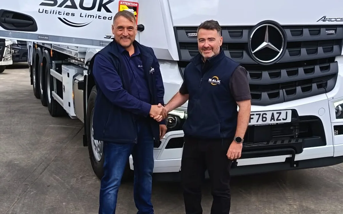 Handover of the new Rivard suction excavator